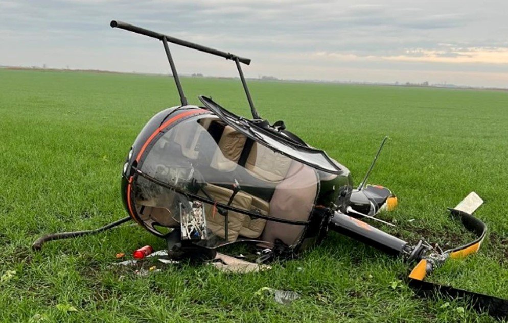  Un elicopter a aterizat forţat din cauza vremii lângă Timişoara, apoi s-a răsturnat