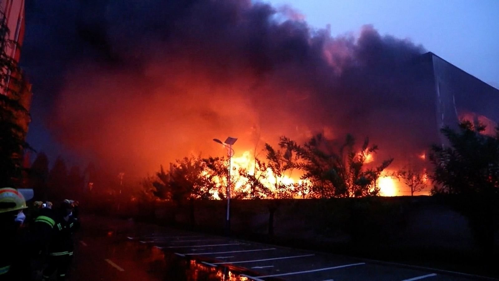  36 de morţi în incendiul de la o fabrică din centrul Chinei (presa de stat)