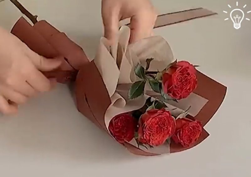  VIDEO TUTORIAL Idei artistice de ambalare a florilor când le dăruiți