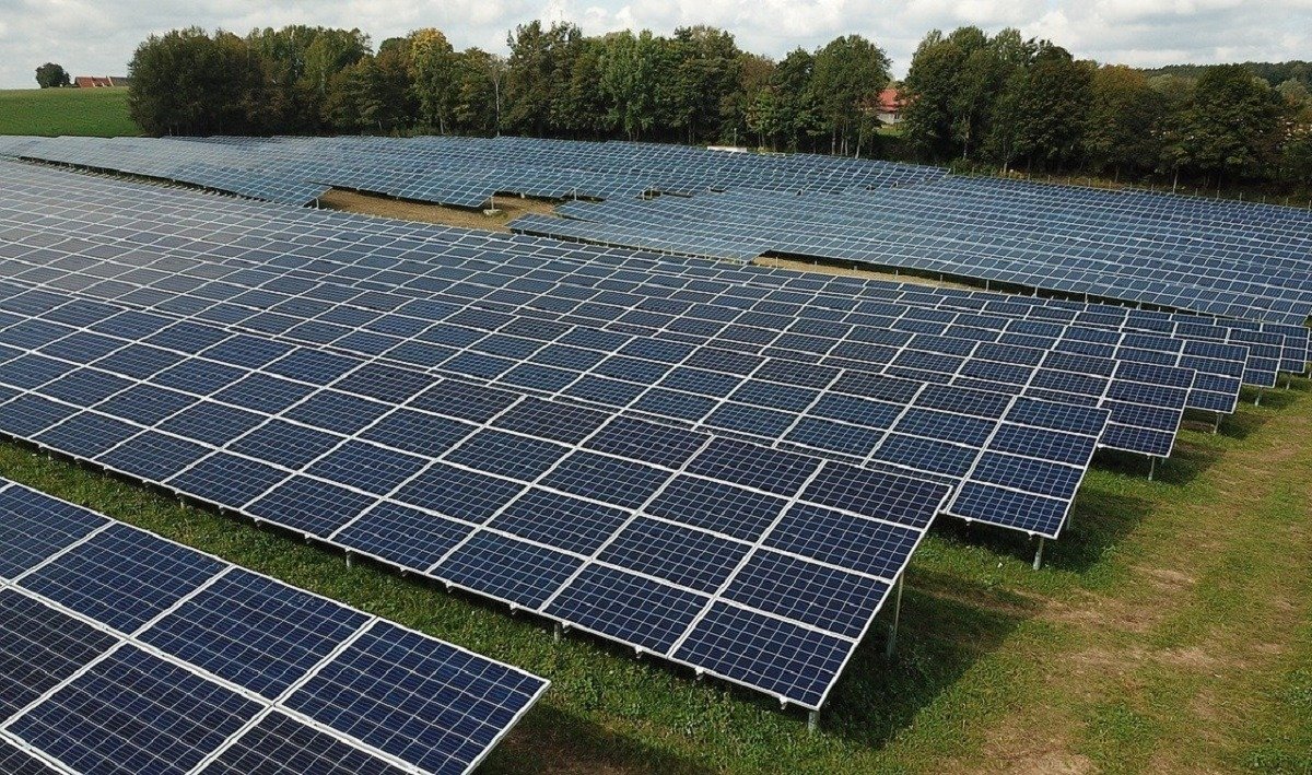  Parc fotovoltaic de 800 de milioane de euro, în Arad. Va fi cel mai mare din Europa