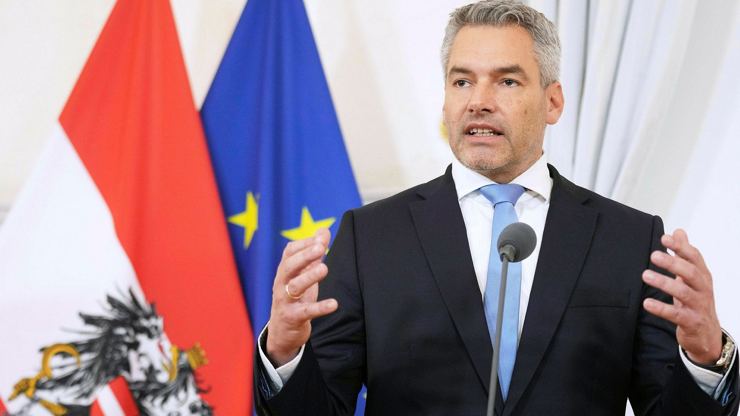  Aderarea la Spaţiul Schengen – Karl Nehammer, cancelarul Austriei, a avansat luna martie 2023 ca posibilă dată de aderare