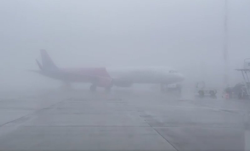  VIDEO Deși nu mai este ceață, la Aeroport se aterizează cu întârziere
