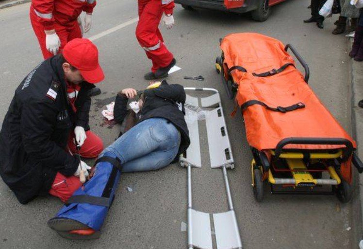  Pieton lovit de o maşină pe pe şoseaua Tomeşti din municipiul Iaşi