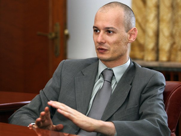  După ce a făcut 2 ani de închisoare, Bogdan Olteanu scapă de condamnare pe motiv că faptele s-au prescris
