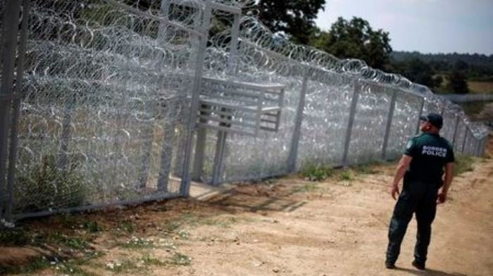  Cancelarul Austriei: Bulgaria are nevoie de un gard la graniţă, care să fie construit cu banii UE