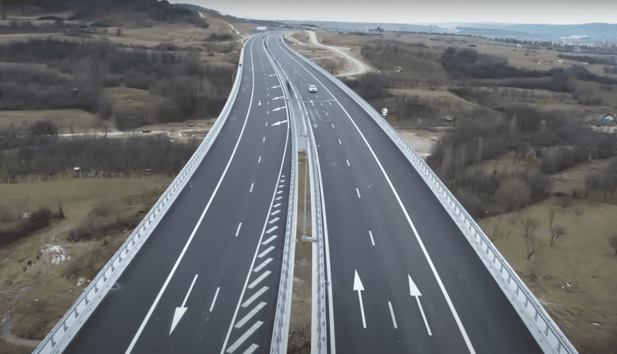 RIDICOL Singurul tronson de autostradă deschis în acest an, inaugurat fără Grindeanu. Motivul: constructorul este o firmă austriacă