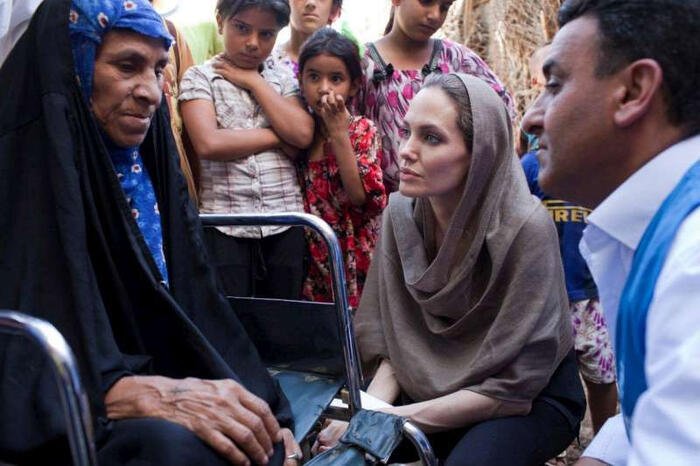  Angelina Jolie se retrage din rolul de trimis special al Înaltului Comisariat ONU pentru Refugiaţi