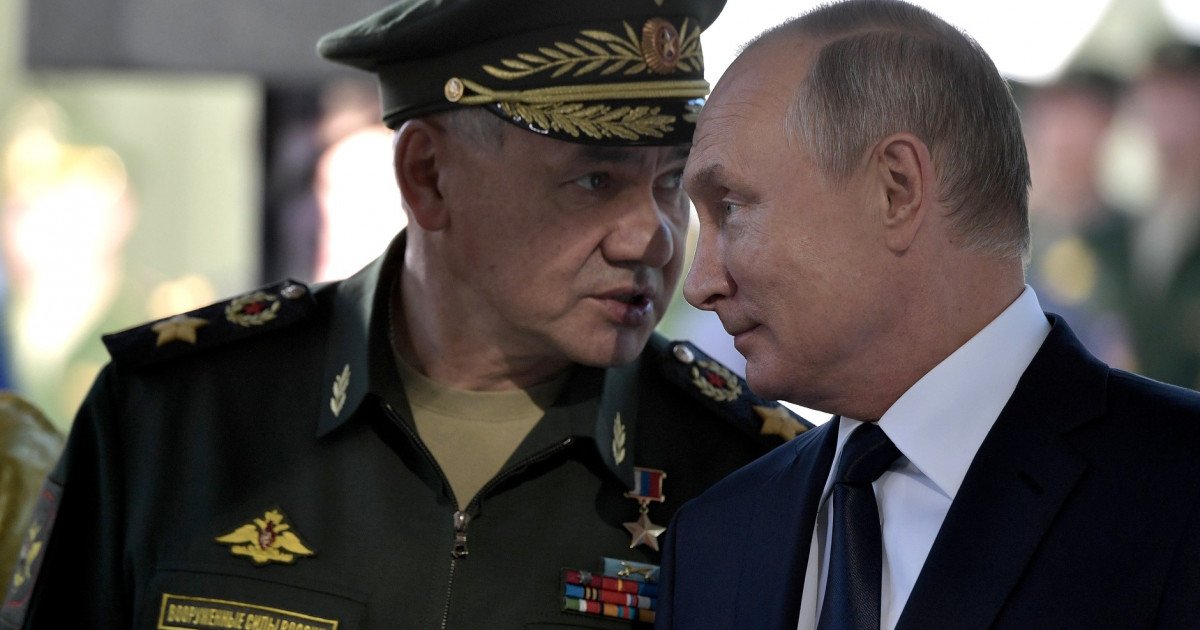  Putin şi Şoigu anunţă, într-o reuniune militară lărgită, investiţii şi structuri noi militare împotriva ameninţării NATO