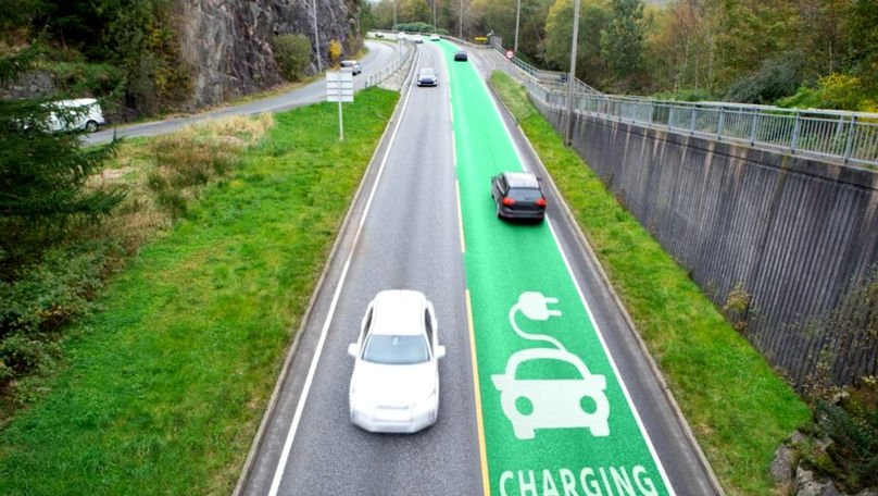  Germania construiește șoseaua care încarcă fără fir vehicule electrice