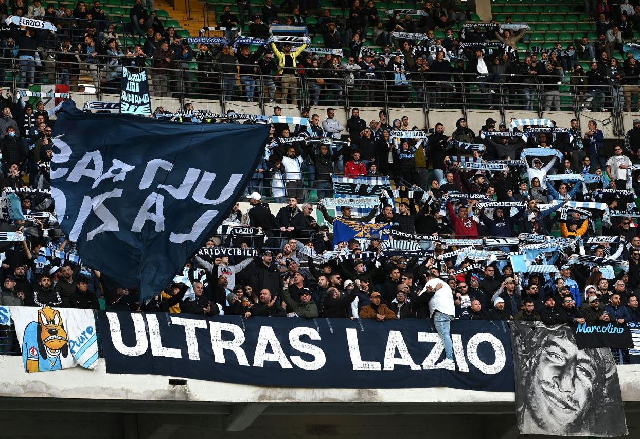  Scandările rasiste ale fanilor lui Lazio închid Peluza Nord pentru un meci
