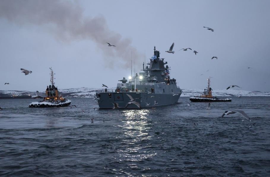  Fregata rusă Amiral Gorşkov, dotată cu rachete hipersonice de tip Zircon, efectuează exerciţii în Marea Norvegiei