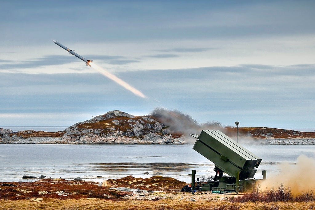  Canada cumpără un sistem de apărare antiaeriană de tip NASAMS şi-l donează Ucrainei