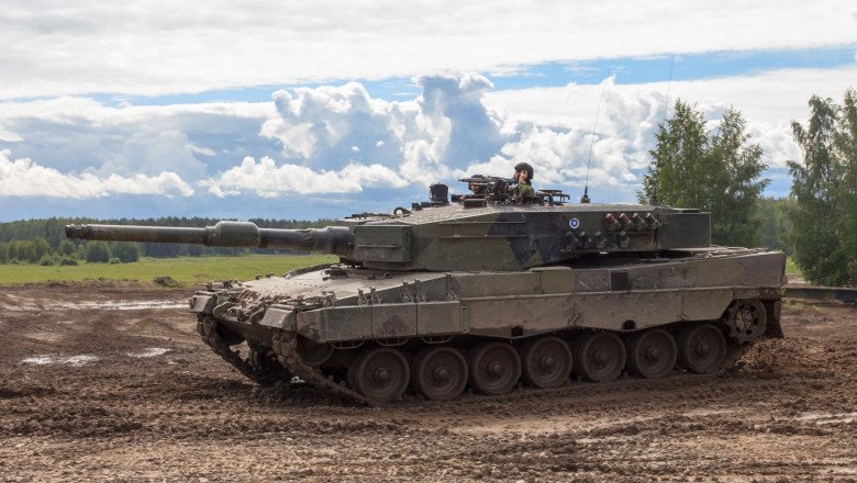  Polonia a anunţat că va trimite Ucrainei tancuri Leopard