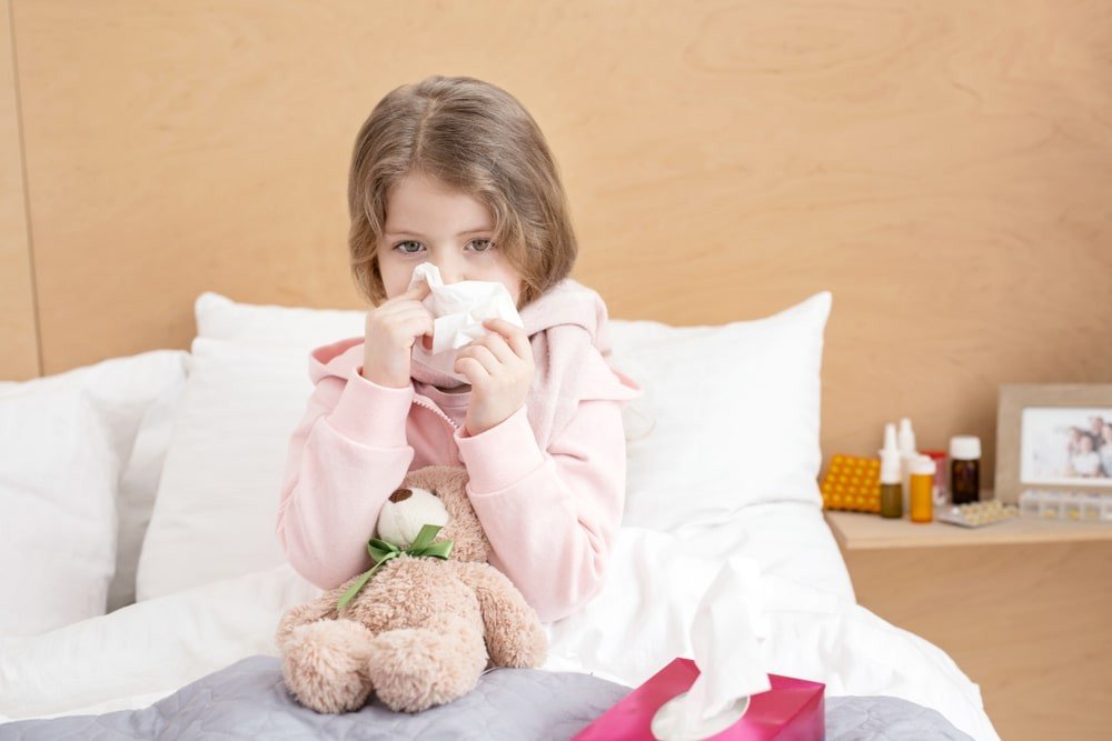  Caz de triplă infecţie (covid, gripă şi virus sinciţial) la un copil de 3 ani, raportat în capitală