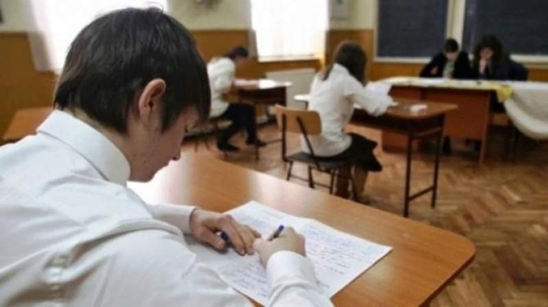  Consiliul Național al Elevilor se opune examenului de admitere la liceu separat de Evaluarea Națională: Segregare şcolară