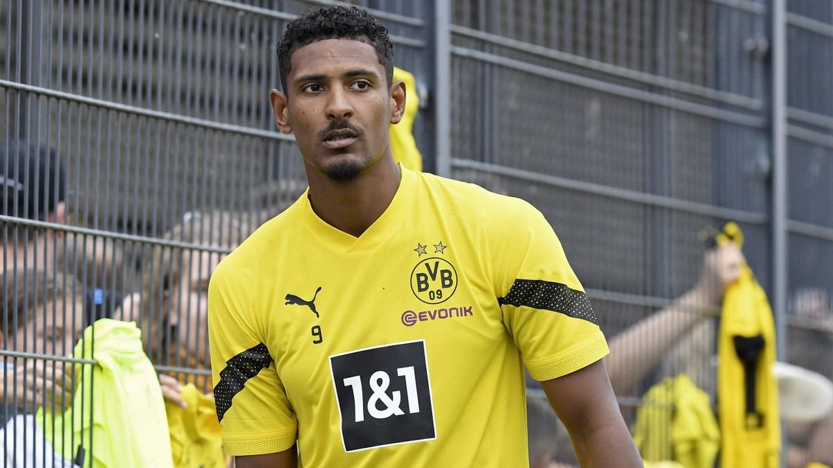  Borussia Dortmund: Haller, vindecat de cancer, a reuşit un hattrick