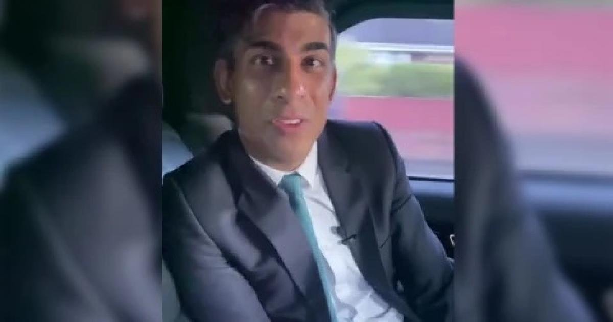  VIDEO Premierul britanic s-a filmat în timp ce mergea cu mașina fără să poarte centură. Și-a cerut iertare prin purtătorul de cuvânt