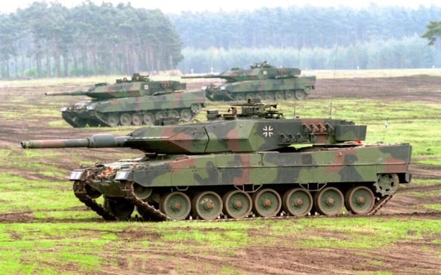  Kremlinul avertizează că Occidentul va regreta trimiterea de tancuri în Ucraina
