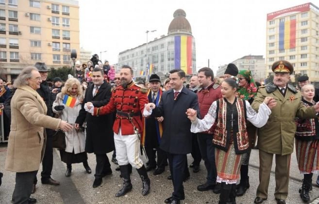  Premierul Ciucă şi reprezentanți ai guvernului vor dansa Hora Unirii la Iaşi
