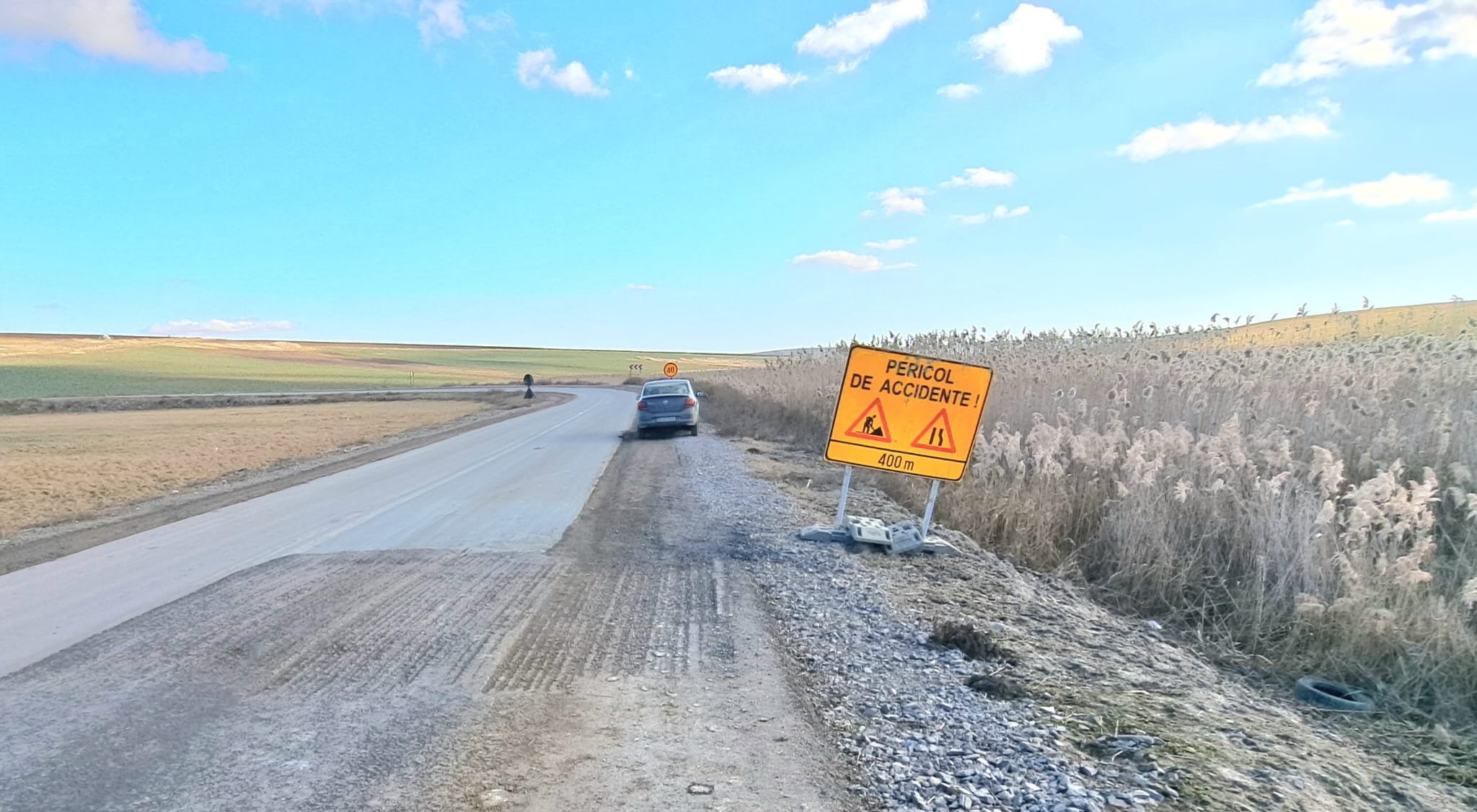  Drumul Iaşi Hârlău- Botoşani: pe prima parte se circulă bine, pe a doua îţi strici maşina (VIDEO)