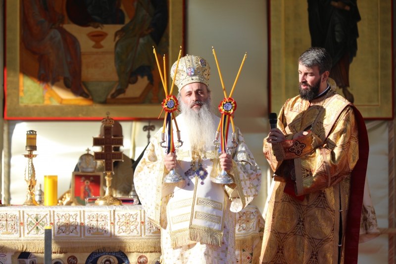  Marţi, IPS Teofan va sluji în Piaţa Unirii, în cadrul ceremoniei Unirii Principatelor Române