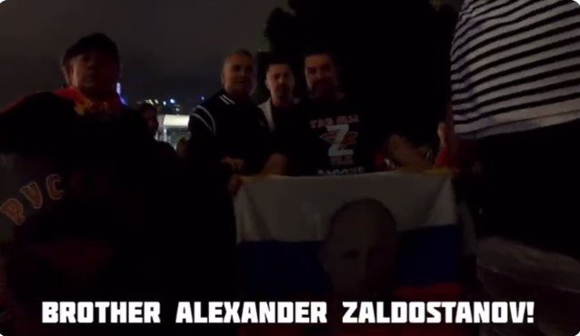  Tatăl lui Novak Djokovici s-a fotografiat cu susţinători ai lui Putin, la Melbourne