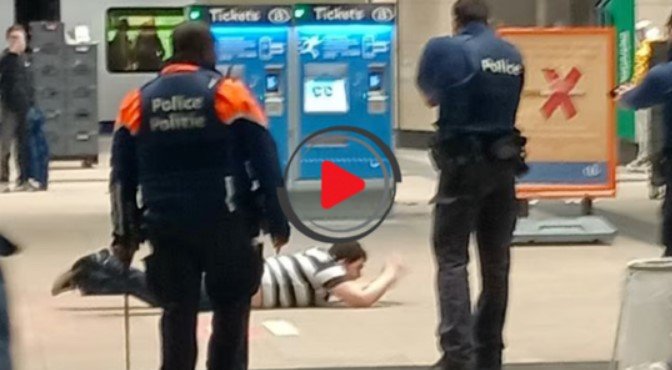  Atac cu cuţitul într-o staţie de metrou din centrul Bruxellesului: trei răniţi, dintre care unul grav
