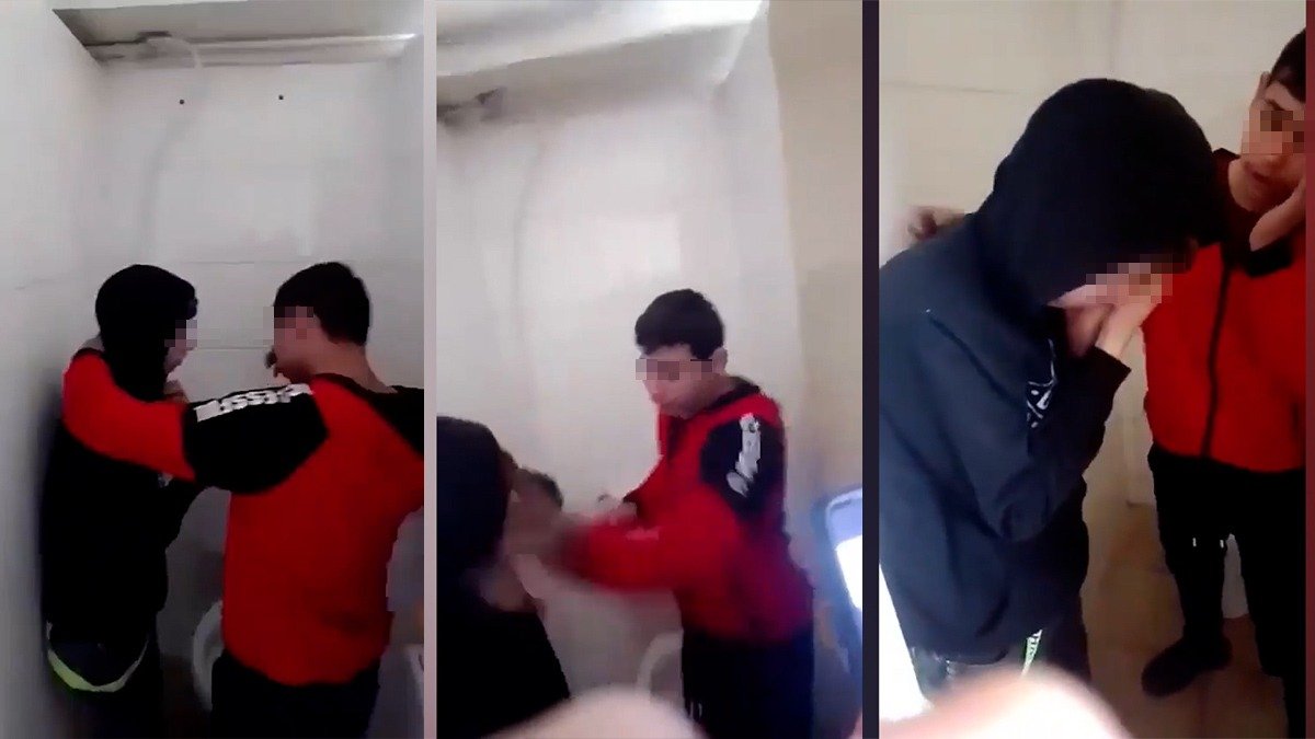  Bacău: Elevul care şi-a băgat cu capul în vasul de toaletă colegii, reţinut de poliţişti