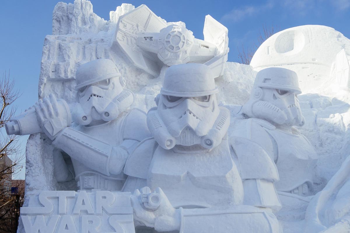  VIDEO: Festivalul zăpezii din Sapporo, Japonia, revine cu sculpturi uriaşe în gheaţă şi zăpadă
