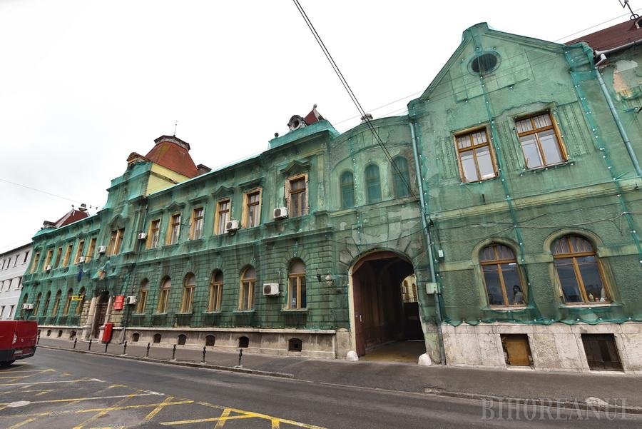  Impozit record plătit de Poşta Română pentru sediul său din Oradea din cauză că imobilul nu este renovat