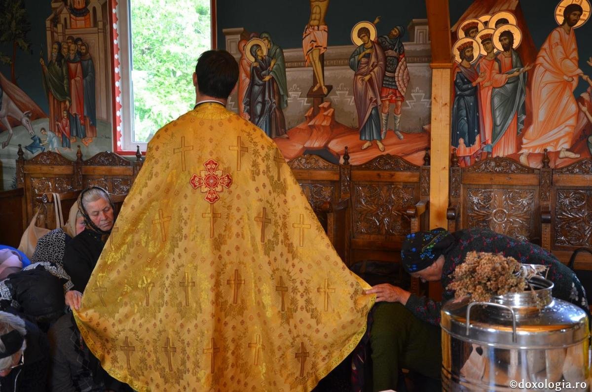  Examen important în luna mai la Mitropolie: se caută şase preoţi care vor sluji în parohii de oraş