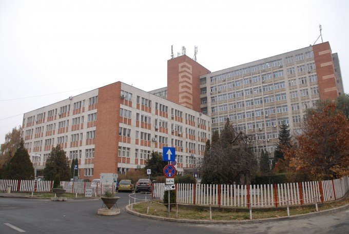 Cel puțin 10% dintre medicii de la Spitalul Județean din Oradea ar putea fi concediați fără să li se simtă lipsa, spune managerul Gheorghe Carp