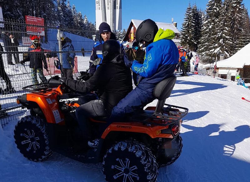  VIDEO Cocalar amendat la Predeal pentru că se plimba cu ATV-ul pe pârtia de ski