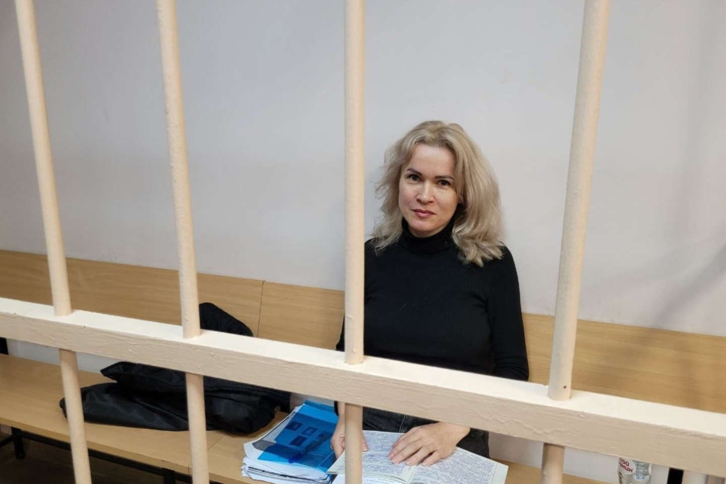  O jurnalistă rusă, condamnată la şase ani de închisoare pentru că a relatat despre atacul teatrului din Mariupol