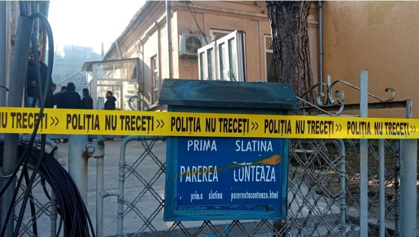  Cei mai ghinionişti hoţi: Au spart sediul Primăriei Slatina şi au furat un seif gol