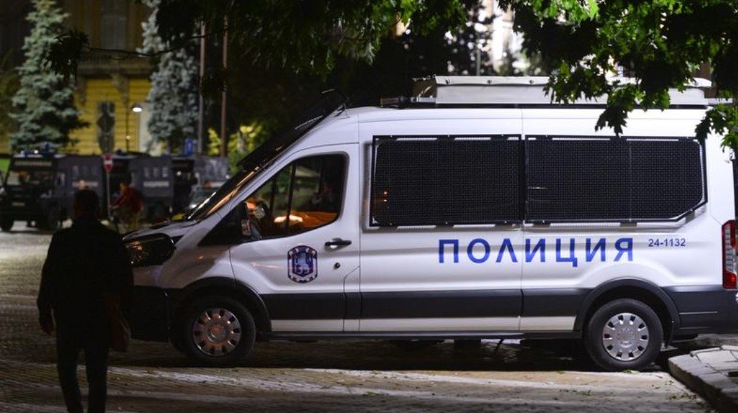  Cel puţin 18 persoane au fost găsite moarte într-un camion abandonat în apropiere de Sofia
