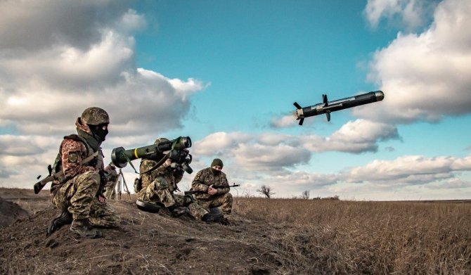  Stoltenberg: Occidentul trebuie să evite prudenţa excesivă în livrările de arme pentru Ucraina