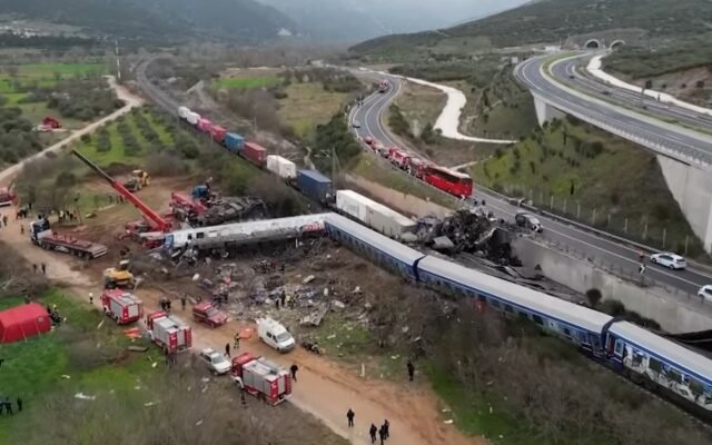 Premierul Greciei susţine că accidentul cumplit de tren a fost cauzat de o „tragică eroare umană”