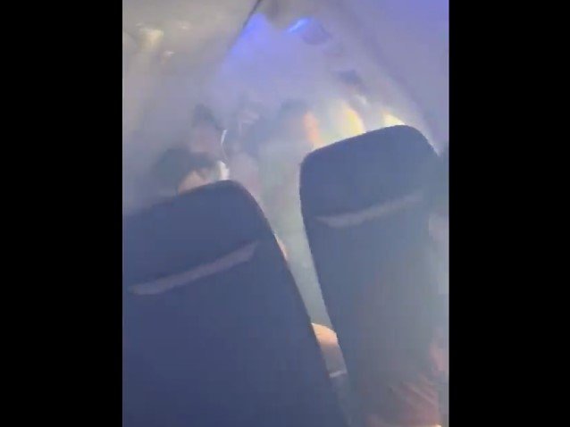  Un avion, care avea cabina plină de fum, a aterizat de urgenţă la Havana, la scurt timp după decolare