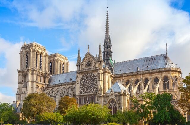  Catedrala Notre Dame va primi vizitatori la sfârşitul anului 2024