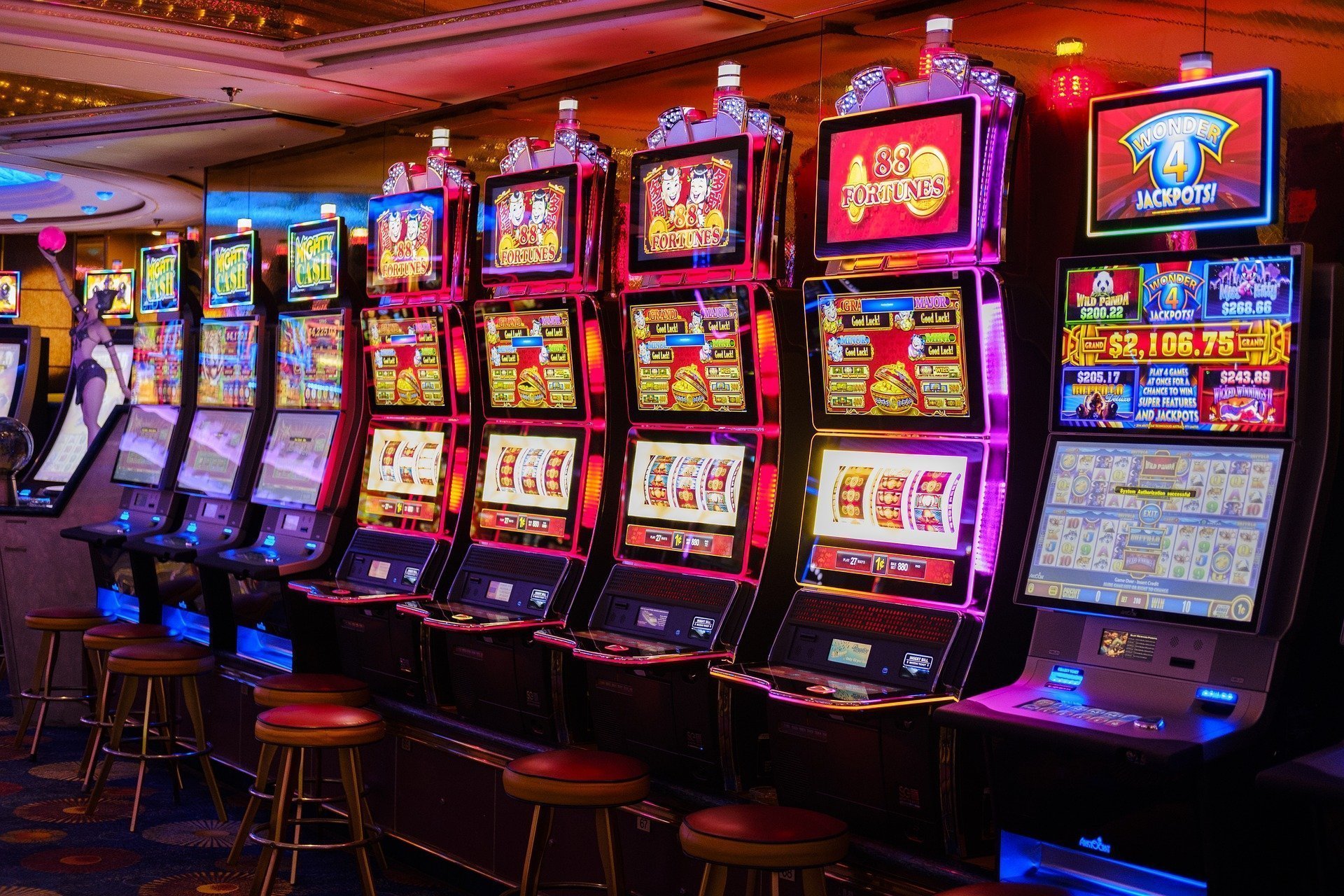  Senatul a adoptat proiectul care limitează accesul la jocurile de noroc