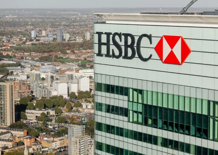  HSBC cumpără filiala din UK a băncii americane prăbuşite Silicon Valley Bank, pentru 1 liră sterlină
