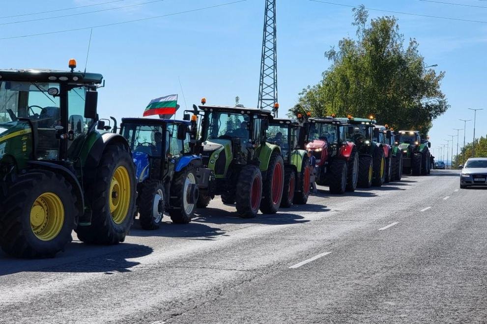  Fermierii bulgari blochează o şosea de lângă Ruse şi cer interzicerea importurilor de grâu din Ucraina