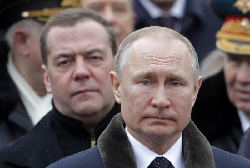  Medvedev compară mandatul de arestare al CPI împotriva lui Putin cu hârtia igienică