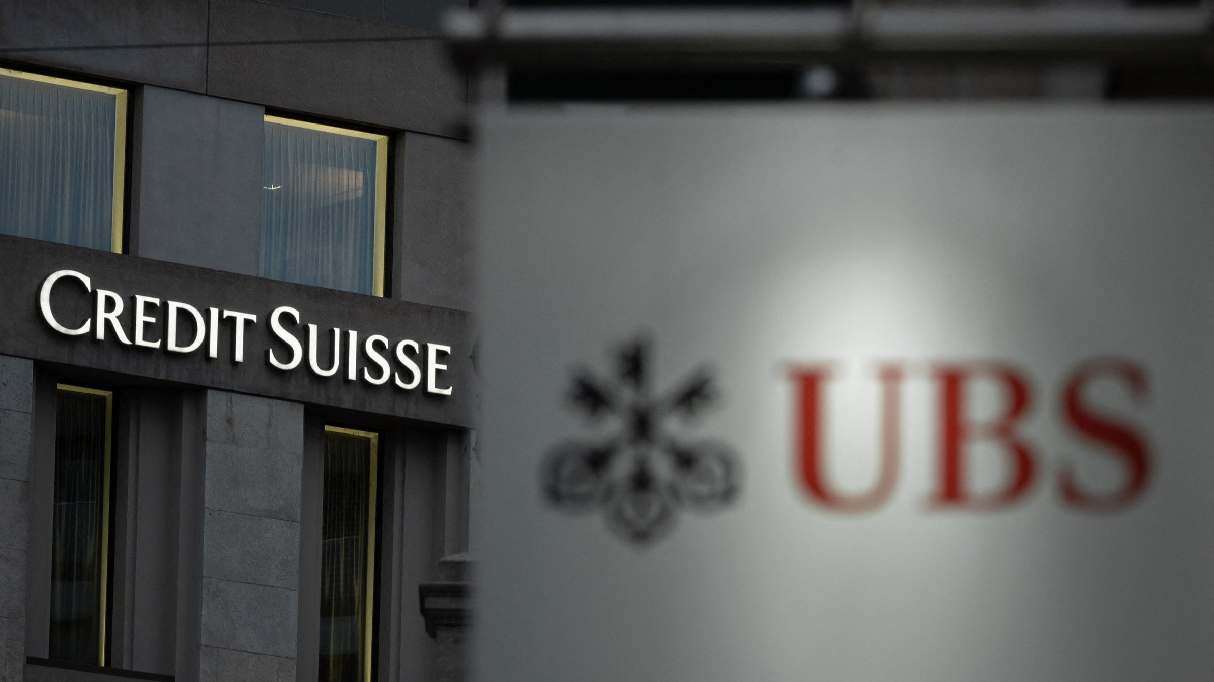  Preluarea Credit Suisse de către UBS e aproape parafată. Discuţiile se poartă în jurul unei garanţii de şase miliarde de dolari
