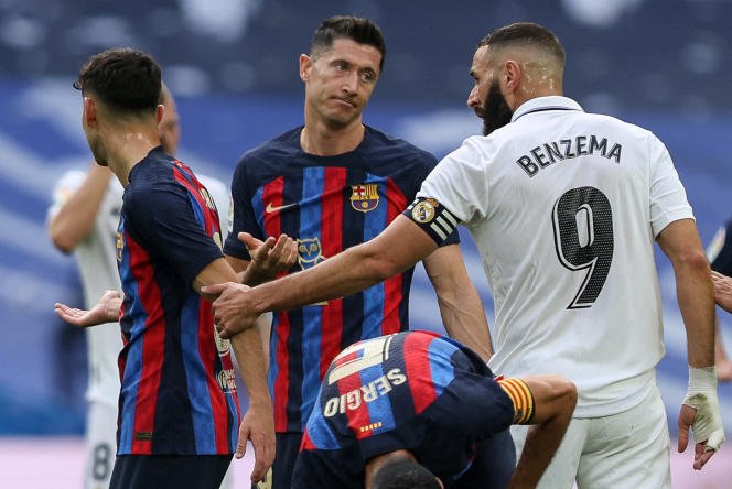  Benzema a primit nota 0 de la cotidianul AS după evoluţia din meciul cu FC Barcelona
