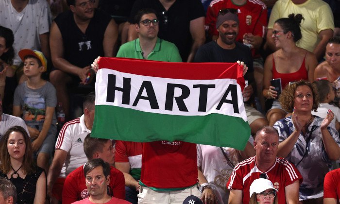  UEFA nu a autorizat şi nu va autoriza afişarea simbolurilor menţionate de Federaţia Maghiară de Fotbal la meciurile organizate la nivel european