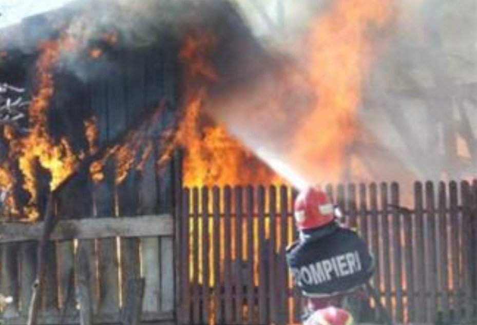 Incendiu la o locuinţă din Prigoreni, comuna Ion Neculce