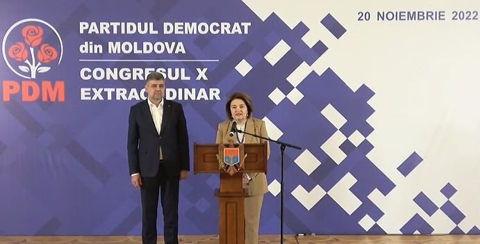  Monica Babuc, apropiată a fugarului Plahotniuc şi cetăţean de onoare al Iaşului, impusă de PSD la şefia ICR Chişinău