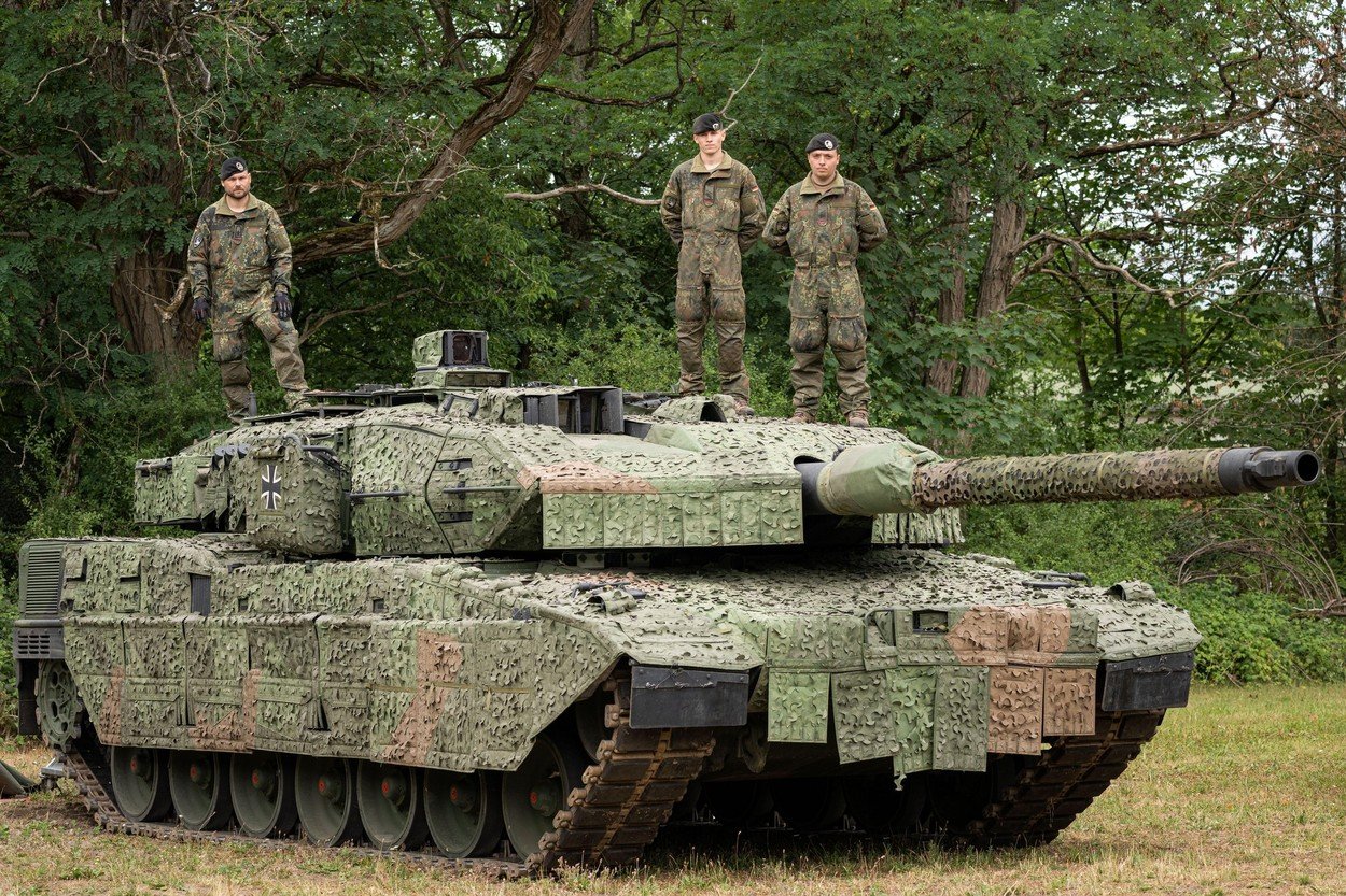  Scholz anunţă că Germania a livrat Ucrainei tancuri Leopard